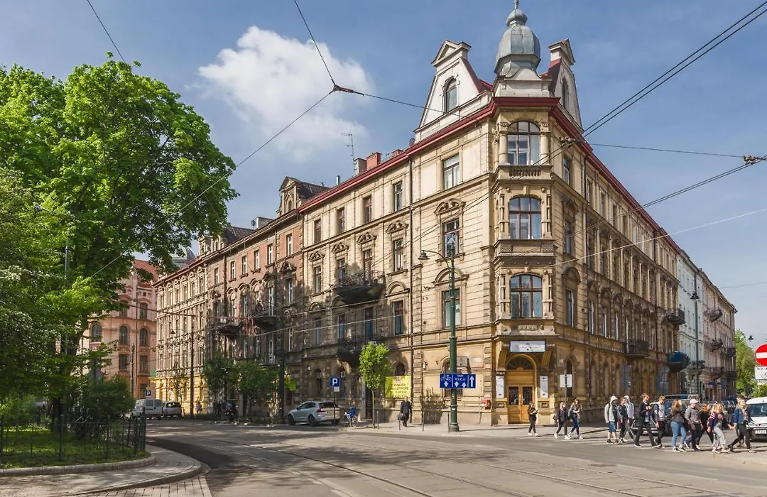 Traveler'S Best Choice - Old Town Guesthouse - By Upstairs-1