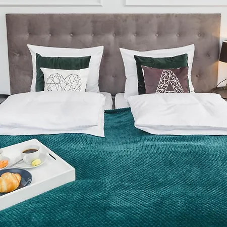 Traveler'S Best Choice - Old Town Guesthouse - By Upstairs-3